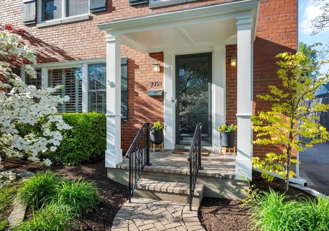 Photo 1 of Single family home for sale at 9359 Pine Ave, Saint Louis, MO 63144 | MLS# 25019022 | Listing updated on 2025-04-22