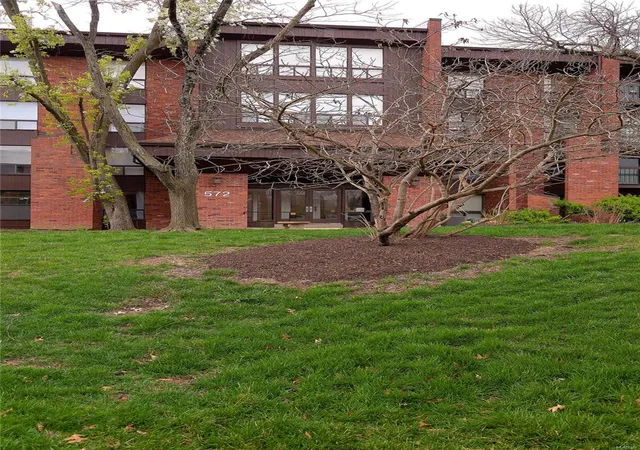 Photo 1 of Condo for sale at 572 Coeur De Royale Dr #108, Saint Louis, MO 63141 | MLS# 25019537 | Listing updated on 2025-04-02