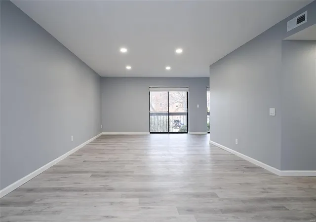Photo 2 of Condo for sale at 572 Coeur De Royale Dr #108, Saint Louis, MO 63141 | MLS# 25019537 | Listing updated on 2025-04-02