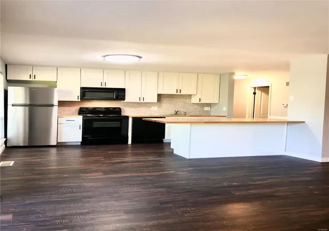 Photo 2 of Condo for sale at 10395 Forest Brook Ln #G, Saint Louis, MO 63146 | MLS# 25019760 | Listing updated on 2025-04-12