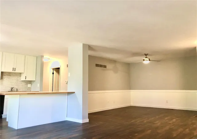 Photo 3 of Condo for sale at 10395 Forest Brook Ln #G, Saint Louis, MO 63146 | MLS# 25019760 | Listing updated on 2025-04-12