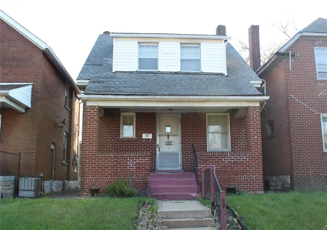Photo 1 of Single family home for sale at 5202 Maffitt Ave, Saint Louis, MO 63113 | MLS# 25020324 | Listing updated on 2025-04-09