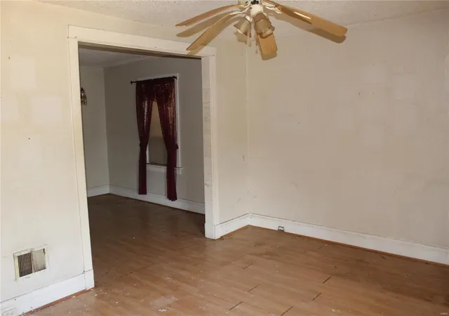 Photo 2 of Single family home for sale at 5202 Maffitt Ave, Saint Louis, MO 63113 | MLS# 25020324 | Listing updated on 2025-04-09