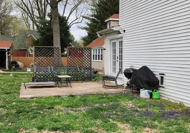 Photo 3 of Single family home for sale at 10 W 2nd Street, Trenton, IL 62293 | MLS# 25020349 | Listing updated on 2025-04-02