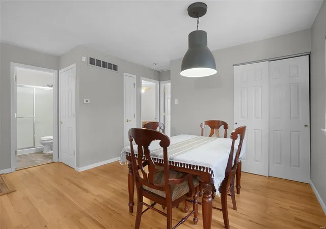 Photo 2 of Single family home for sale at 12 Saint Xavier Dr, Saint Peters, MO 63376 | MLS# 25020498 | Listing updated on 2025-04-07