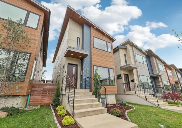Photo 3 of Single family home for sale at 4418 Vista Ave, Saint Louis, MO 63110 | MLS# 25020541 | Listing updated on 2025-04-21