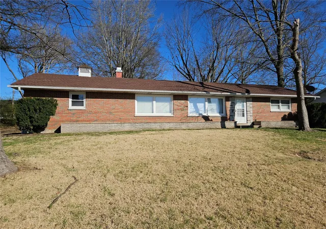 Photo 1 of Single family home for sale at 9914 Lewis And Clark Blvd, Saint Louis, MO 63136 | MLS# 25020585 | Listing updated on 2025-04-12