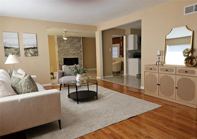 Photo 2 of Single family home for sale at 9914 Lewis And Clark Blvd, Saint Louis, MO 63136 | MLS# 25020585 | Listing updated on 2025-04-12