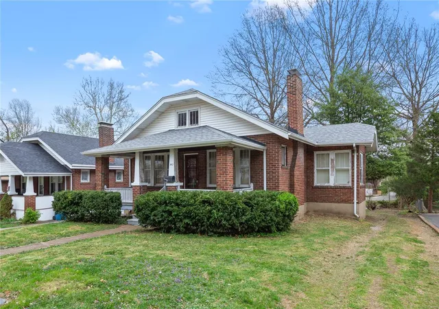 Photo 1 of Single family home for sale at 2412 Gothland Ave, Saint Louis, MO 63114 | MLS# 25020760 | Listing updated on 2025-04-07