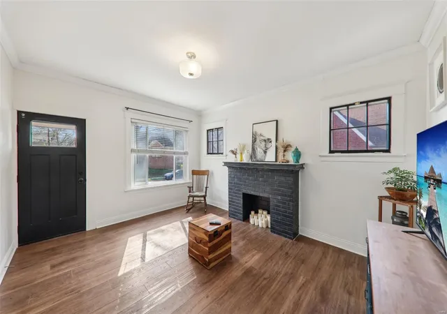 Photo 4 of Single family home for sale at 1419 Quendo Ave, Saint Louis, MO 63130 | MLS# 25020764 | Listing updated on 2025-04-09