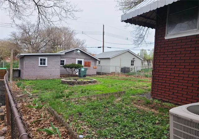Photo 3 of Single family home for sale at 3619 Holt Ave, Saint Louis, MO 63116 | MLS# 25020775 | Listing updated on 2025-04-13