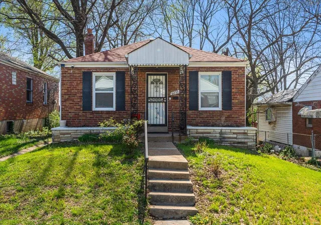 Photo 1 of Single family home for sale at 6032 Margaretta Ave, Saint Louis, MO 63120 | MLS# 25020826 | Listing updated on 2025-04-09