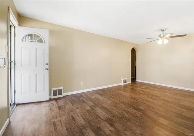 Photo 3 of Single family home for sale at 6032 Margaretta Ave, Saint Louis, MO 63120 | MLS# 25020826 | Listing updated on 2025-04-09