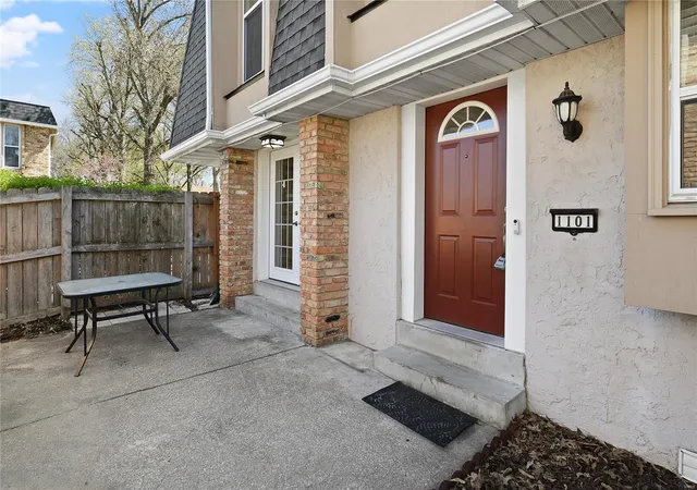 Photo 1 of Townhouse for sale at 1101 Rue La Chelle #1101, Saint Louis, MO 63141 | MLS# 25020979 | Listing updated on 2025-04-17