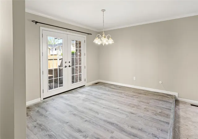 Photo 3 of Townhouse for sale at 1101 Rue La Chelle #1101, Saint Louis, MO 63141 | MLS# 25020979 | Listing updated on 2025-04-17