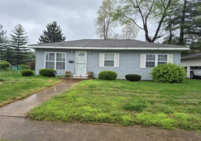 Photo 1 of Single family home for sale at 39 Martell Dr, East Saint Louis, IL 62203 | MLS# 25021281 | Listing updated on 2025-04-07