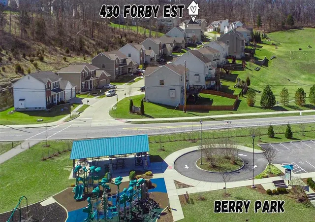 Photo 2 of Single family home for sale at 430 Forby Ests Dr, Eureka, MO 63025 | MLS# 25021325 | Listing updated on 2025-04-11