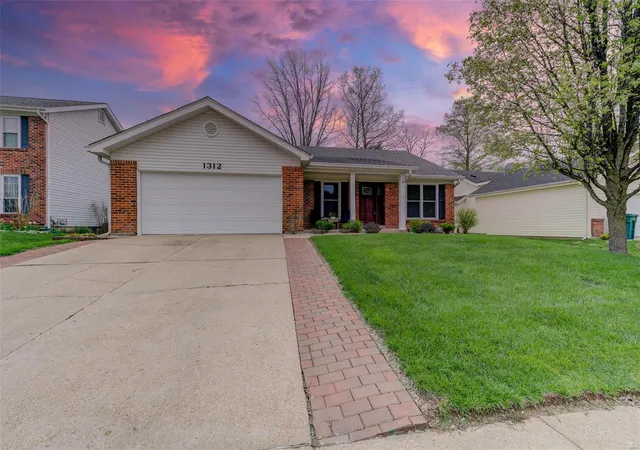 Photo 1 of Single family home for sale at 1312 Westbrooke Ter Dr, Ballwin, MO 63021 | MLS# 25021327 | Listing updated on 2025-04-07