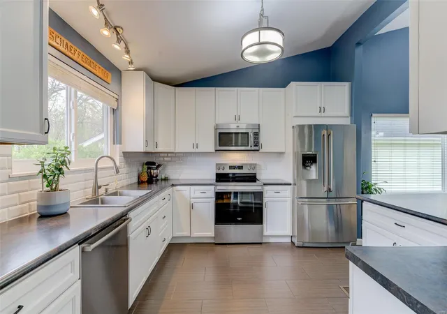 Photo 3 of Single family home for sale at 1312 Westbrooke Ter Dr, Ballwin, MO 63021 | MLS# 25021327 | Listing updated on 2025-04-07