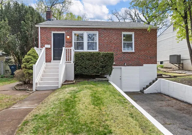 Photo 1 of Single family home for sale at 9324 Crawford Ave, Saint Louis, MO 63144 | MLS# 25021351 | Listing updated on 2025-04-11