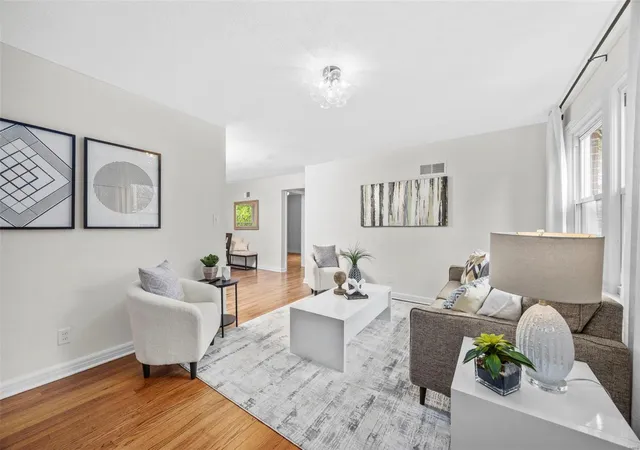 Photo 3 of Single family home for sale at 9324 Crawford Ave, Saint Louis, MO 63144 | MLS# 25021351 | Listing updated on 2025-04-11