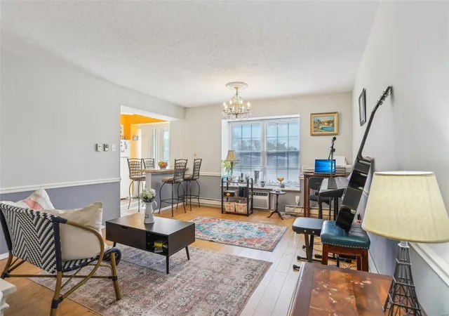 Photo 3 of Condo for sale at 1711 Mayenne Ct #H, Saint Louis, MO 63125 | MLS# 25021413 | Listing updated on 2025-04-12