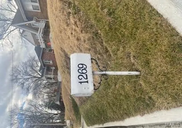 Photo 2 of Single family home for sale at 1269 N Florissant Rd, Saint Louis, MO 63135 | MLS# 25021471 | Listing updated on 2025-04-07