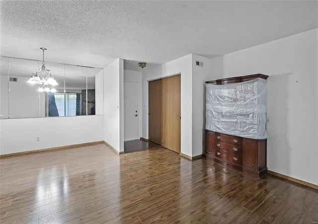Photo 4 of Condo for sale at 1420 Heritage Landing #102, Saint Charles, MO 63303 | MLS# 25021549 | Listing updated on 2025-04-08