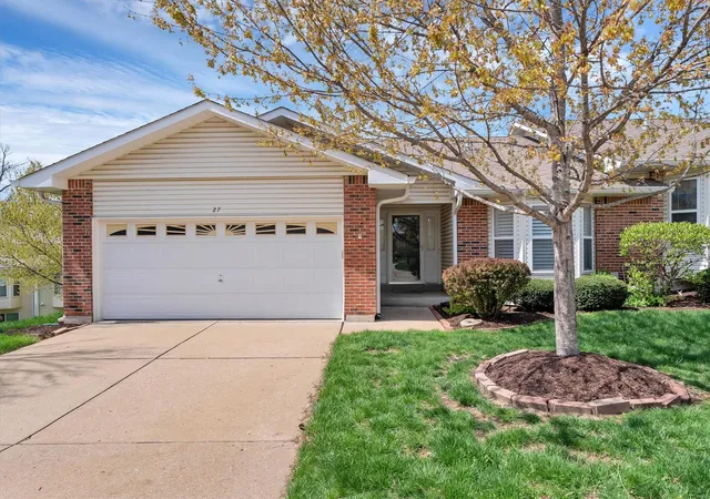 Photo 1 of Condo for sale at 27 Biloxi Ct #43A, Saint Charles, MO 63303 | MLS# 25021554 | Listing updated on 2025-04-10