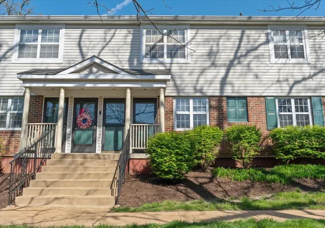 Photo 1 of Condo for sale at 1551 Swallow Dr, Saint Louis, MO 63144 | MLS# 25021657 | Listing updated on 2025-04-23