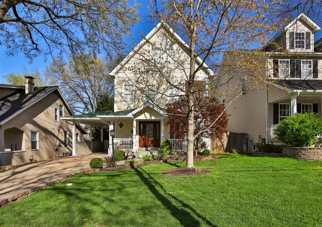 Photo 2 of Single family home for sale at 922 Simmons Ave, Saint Louis, MO 63122 | MLS# 25021735 | Listing updated on 2025-04-15