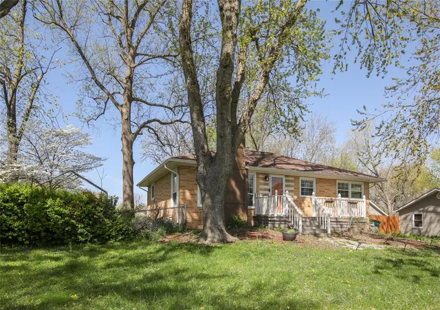 3rd image of 111 Brookside Dr, O Fallon, IL 62269 | MLS# 25021769
