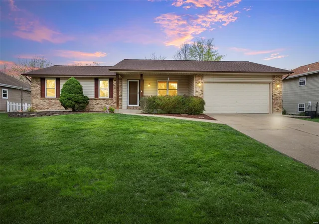 Photo 1 of Single family home for sale at 807 S Yosemite Ct, Saint Peters, MO 63376 | MLS# 25021804 | Listing updated on 2025-04-11