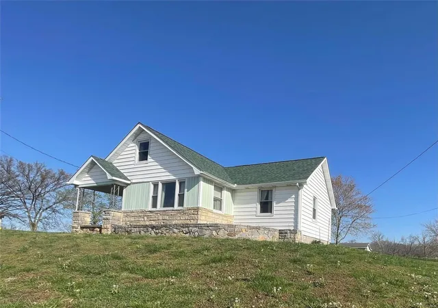 Photo 1 of Single family home for sale at 101 Graham St, Marble Hill, MO 63764 | MLS# 25021813 | Listing updated on 2025-04-08