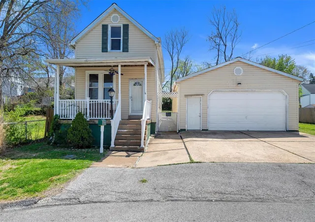 Photo 1 of Single family home for sale at 9440 Kirchner Ave, Saint Louis, MO 63125 | MLS# 25021816 | Listing updated on 2025-04-11