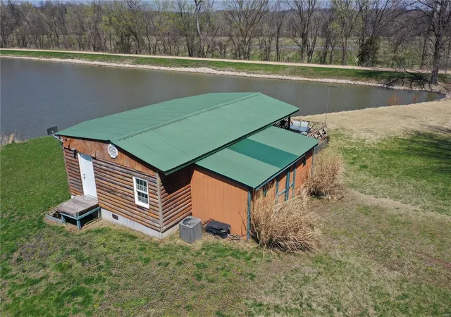 Photo 2 of Single family home for sale at 1920 Choctaw Path, Hermann, MO 65041 | MLS# 25021859 | Listing updated on 2025-04-09
