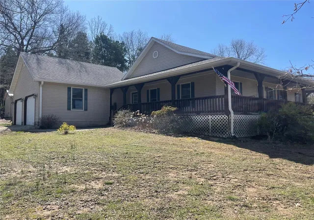 Photo 1 of Single family home for sale at 4101 Juedeman Rd, Cuba, MO 65453 | MLS# 25021889 | Listing updated on 2025-04-10