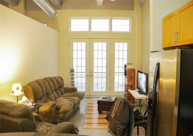 Listing Photo 2 - Condo for sale in building located at 1136 Washington Ave, St. Louis, MO 63101 - Unit #312