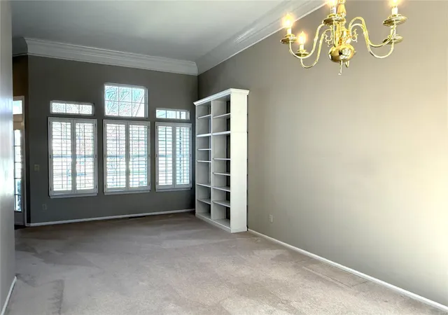 Photo 4 of Condo for sale at 111 Chesterfield Blfs Dr, Chesterfield, MO 63005 | MLS# 25021972 | Listing updated on 2025-04-09