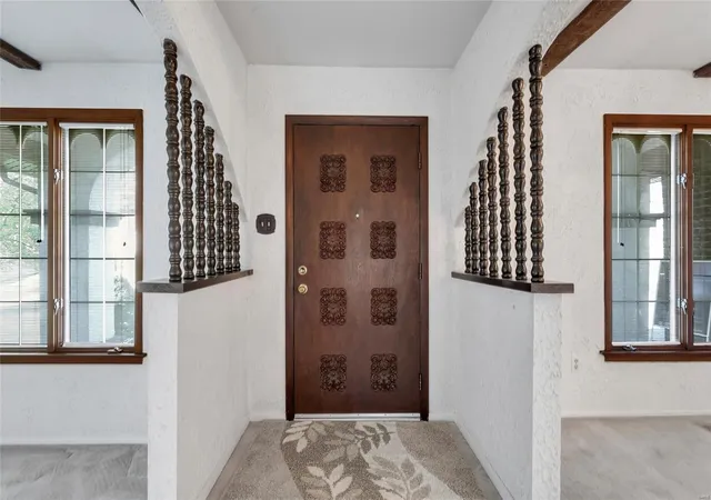 Photo 2 of Single family home for sale at 5010 Barbagallo Dr, Saint Louis, MO 63129 | MLS# 25022024 | Listing updated on 2025-04-10