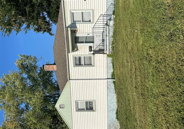 Photo 1 of Single family home for sale at 2068 Wedgewood Dr, Saint Louis, MO 63136 | MLS# 25022032 | Listing updated on 2025-04-09