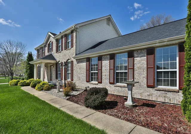 Photo 3 of Single family home for sale at 2951 Diekamp Farm Trl, Saint Charles, MO 63303 | MLS# 25022040 | Listing updated on 2025-04-09