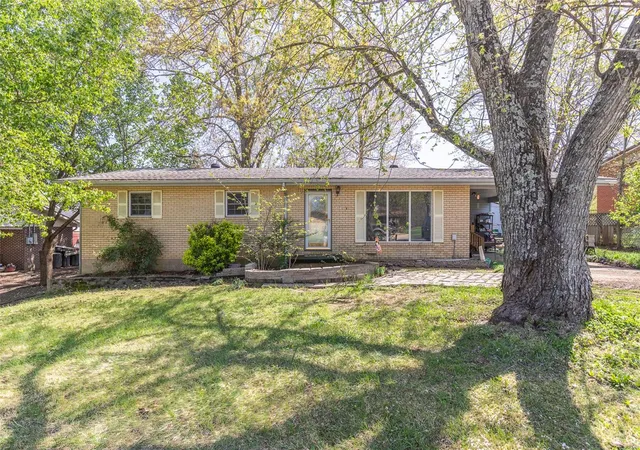 1st image of 834 Oak Hill Blvd, Poplar Bluff, MO 63901 | MLS# 25022090