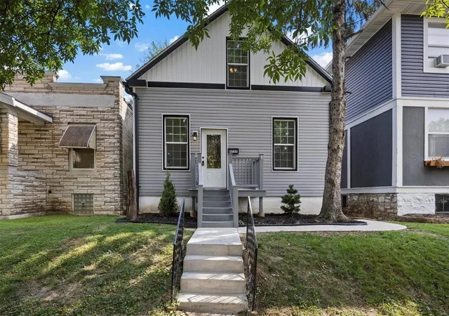 Photo 2 of Single family home for sale at 4765 Dahlia Ave, Saint Louis, MO 63116 | MLS# 25022108 | Listing updated on 2025-04-09
