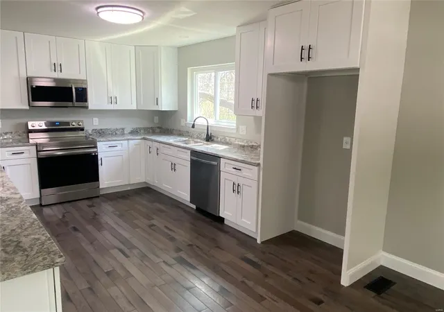 Photo 4 of Single family home for sale at 3118 Flintlock, Saint Charles, MO 63301 | MLS# 25022112 | Listing updated on 2025-04-09