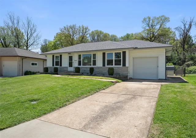 Photo 2 of Single family home for sale at 87 Buckley Meadows Dr, Saint Louis, MO 63125 | MLS# 25022133 | Listing updated on 2025-04-23