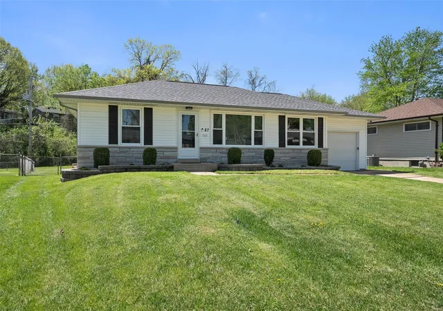 Photo 3 of Single family home for sale at 87 Buckley Meadows Dr, Saint Louis, MO 63125 | MLS# 25022133 | Listing updated on 2025-04-23