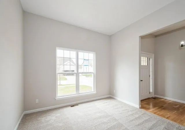 Photo 3 of Single family home for sale at 2238 Bay Tree Dr, Saint Peters, MO 63376 | MLS# 25022164 | Listing updated on 2025-04-09