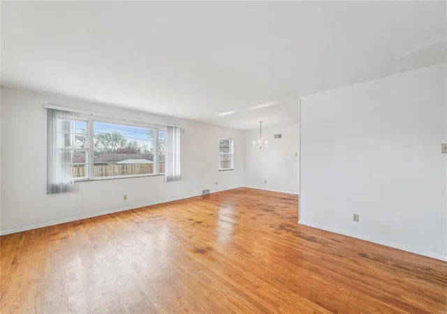 Photo 3 of Single family home for sale at 11562 Rock Hampton Dr, Saint Louis, MO 63138 | MLS# 25022193 | Listing updated on 2025-04-15