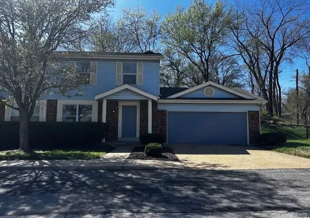 Townhouse for sale at 1325 Summergate Pkwy, Saint Charles, MO 63303 | MLS# 25022226